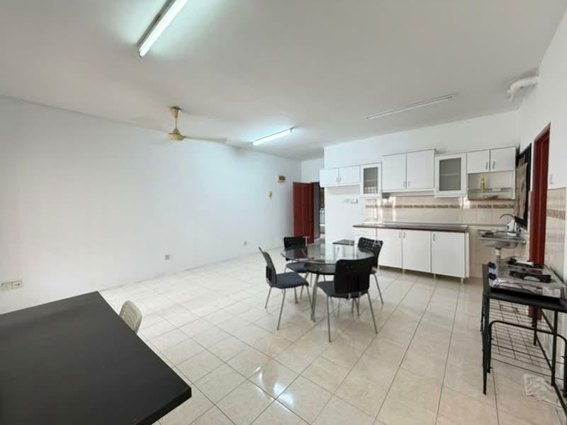 Apartment for Rent at Bayu Puteri - Vincent Lai - Kitchen - PropertyGuru.com.my