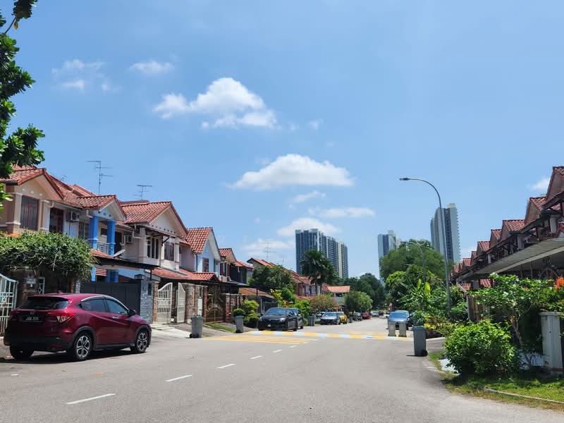 Rumah Teres 2 Tingkat untuk Dijual di Taman Damansara Aliff (Tampoi) - Jeffrey Kiong - Exterior - PropertyGuru.com.my