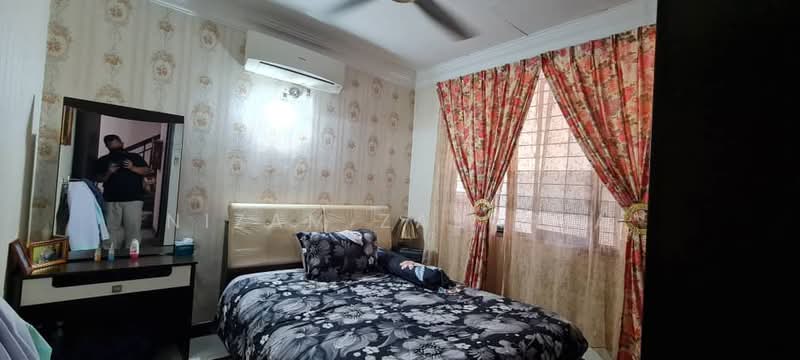 Rumah Berkembar untuk Dijual di Seksyen U9 (Shah Alam) - Nizam Zakaria - Bedroom - PropertyGuru.com.my