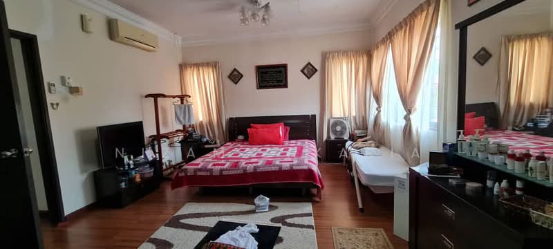 Rumah Berkembar untuk Dijual di Seksyen U9 (Shah Alam) - Nizam Zakaria - Bedroom - PropertyGuru.com.my