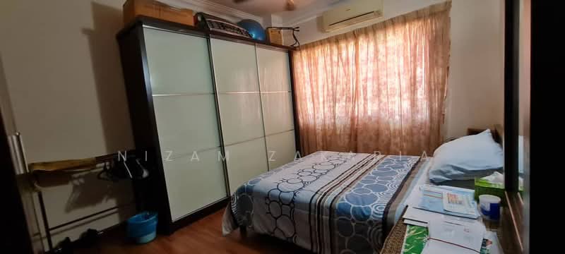 Rumah Berkembar untuk Dijual di Seksyen U9 (Shah Alam) - Nizam Zakaria - Bedroom - PropertyGuru.com.my