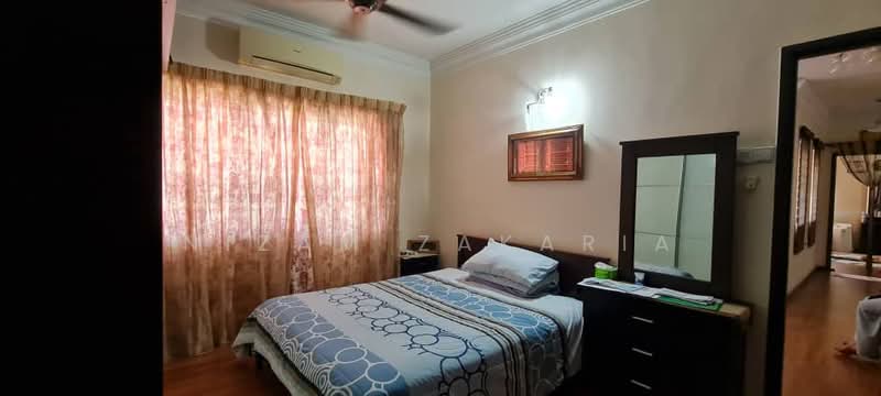 Rumah Berkembar untuk Dijual di Seksyen U9 (Shah Alam) - Nizam Zakaria - Bedroom - PropertyGuru.com.my