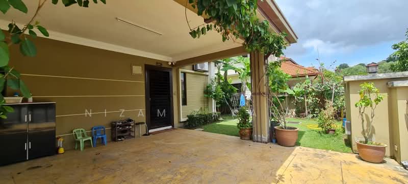 Rumah Berkembar untuk Dijual di Seksyen U9 (Shah Alam) - Nizam Zakaria - Exterior - PropertyGuru.com.my