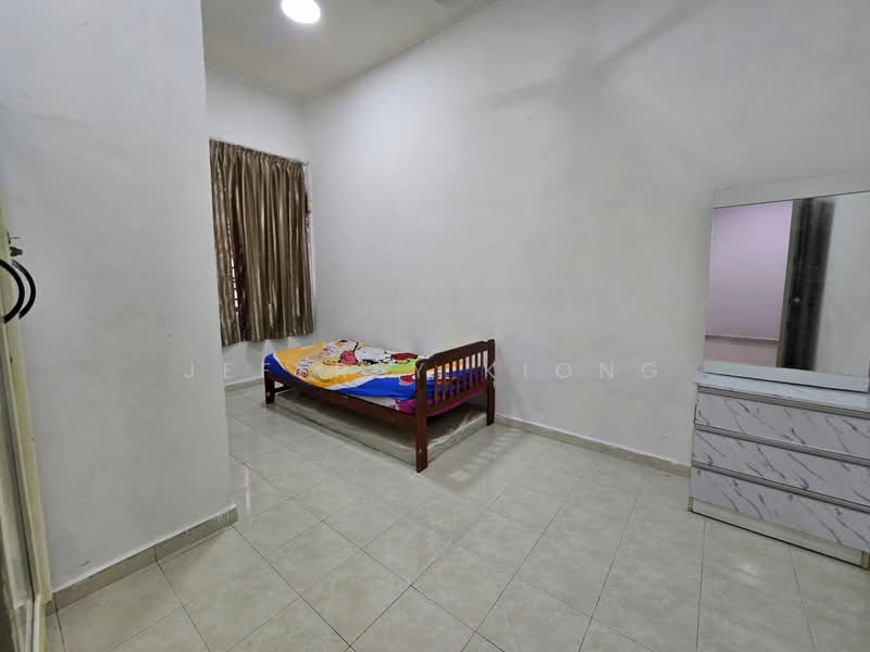 Rumah Teres 2 Tingkat untuk Disewa di Taman Damansara Aliff (Tampoi) - Jeffrey Kiong - Bedroom - PropertyGuru.com.my