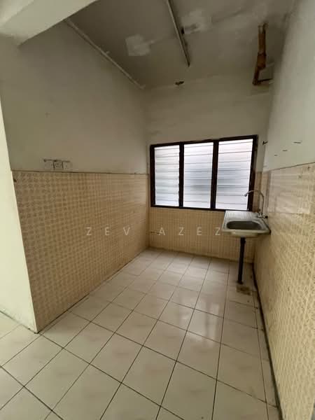 Flat for Rent at Pusat Hentian Kajang - Zev Azez - PropertyGuru.com.my