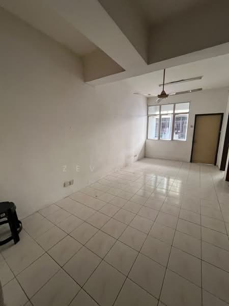 Flat for Rent at Pusat Hentian Kajang - Zev Azez - PropertyGuru.com.my