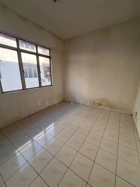 Flat for Rent at Pusat Hentian Kajang - Zev Azez - PropertyGuru.com.my