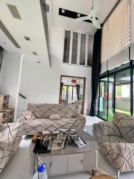 Rumah Banglo untuk Disewa di Seputeh (Kuala Lumpur) - KK . - Living Room - PropertyGuru.com.my