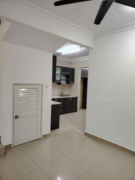 Rumah Teres untuk Disewa di Laman Rimbunan (Kepong) - Louis Foong - Kitchen - PropertyGuru.com.my
