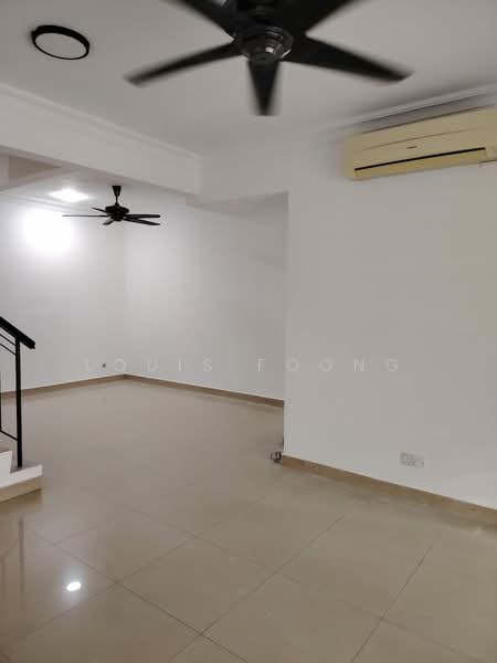 Rumah Teres untuk Disewa di Laman Rimbunan (Kepong) - Louis Foong - Living Room - PropertyGuru.com.my