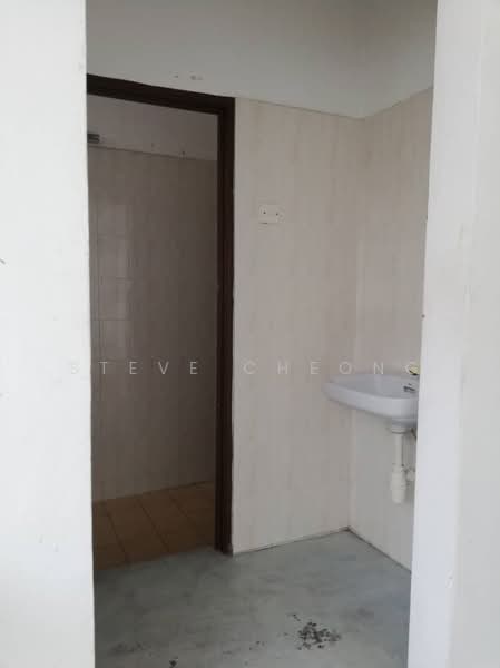 Shop for Rent in Bukit Jalil (Kuala Lumpur) - Steve Cheong - Bathroom - PropertyGuru.com.my