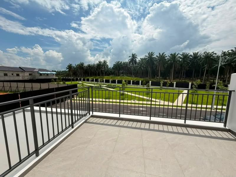 Cluster House for Sale in Taman Ekoflora (Johor Bahru) - Kinki Teow - Exterior - PropertyGuru.com.my