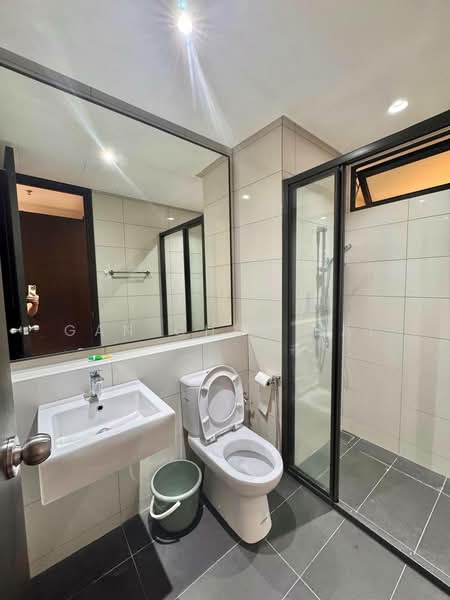 Servis Apartment untuk Disewa di The Tamarind - Gan Chun Kai - Bathroom - PropertyGuru.com.my