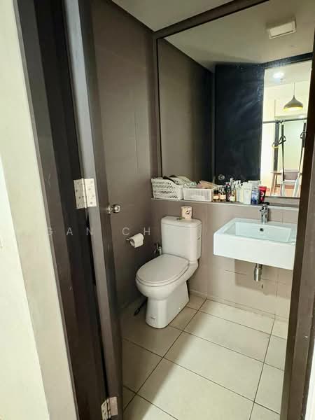 Servis Apartment untuk Disewa di The Tamarind - Gan Chun Kai - Bathroom - PropertyGuru.com.my