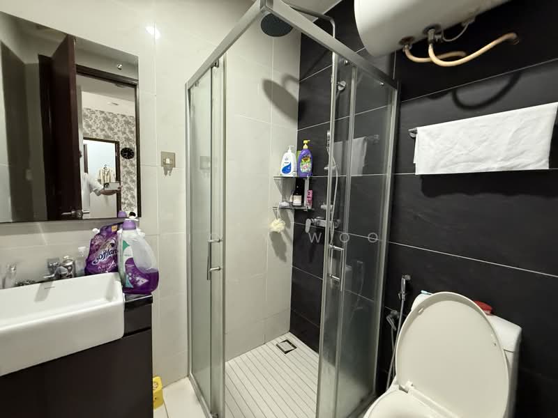 Condominium for Sale at Amberside @ Country Garden Danga Bay - Ricky Woo - Bathroom - PropertyGuru.com.my