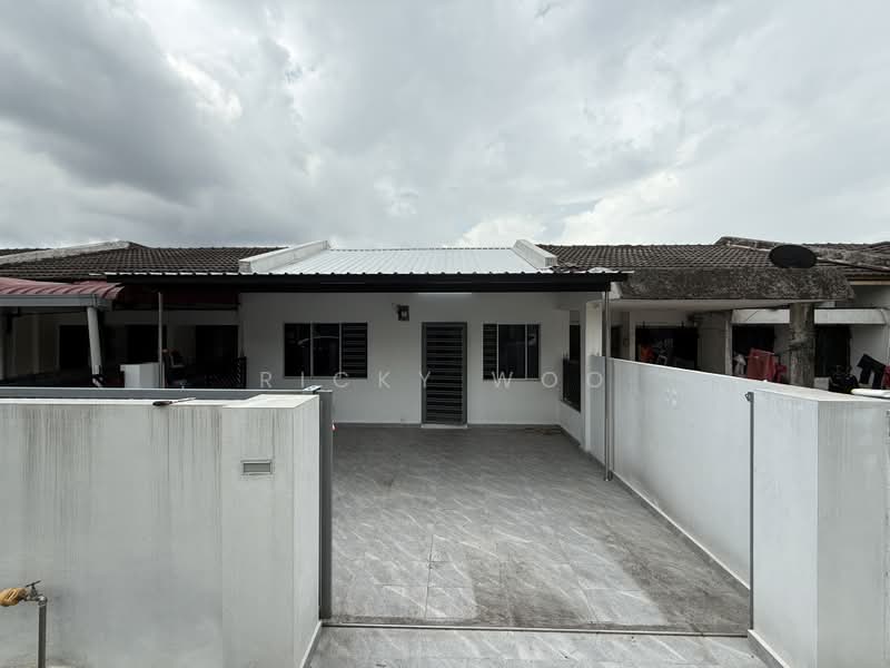 Rumah Teres 1 Tingkat untuk Dijual di Tampoi (Johor) - Ricky Woo - Exterior - PropertyGuru.com.my