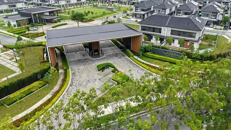 Semi-Detached House for Sale in Telok Panglima Garang (Selangor) - Rashidah Juremi - Exterior - PropertyGuru.com.my