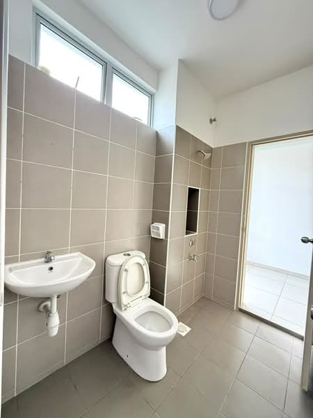 2-storey Terraced House for Sale in Taman Serimbun (Iskandar Puteri (Nusajaya)) - Ann . - Bathroom - PropertyGuru.com.my