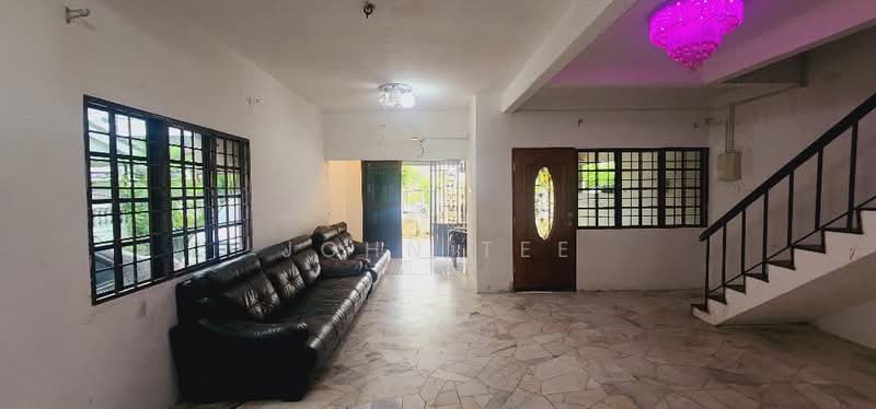 Rumah Teres 2 Tingkat untuk Dijual di Kampung Raja Uda (Port Klang (Pelabuhan Klang)) - John Tee - Living Room - PropertyGuru.com.my
