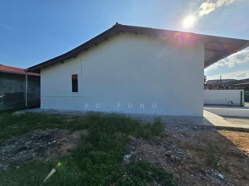Rumah Teres 1 Tingkat untuk Disewa di Taman Johor Jaya (Johor Bahru) - YC Fung - Exterior - PropertyGuru.com.my