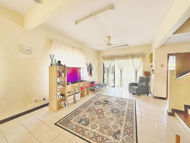 2-storey Terraced House for Rent in Bandar Sri Damansara (Selangor) - Erin Yusof - Living Room - PropertyGuru.com.my