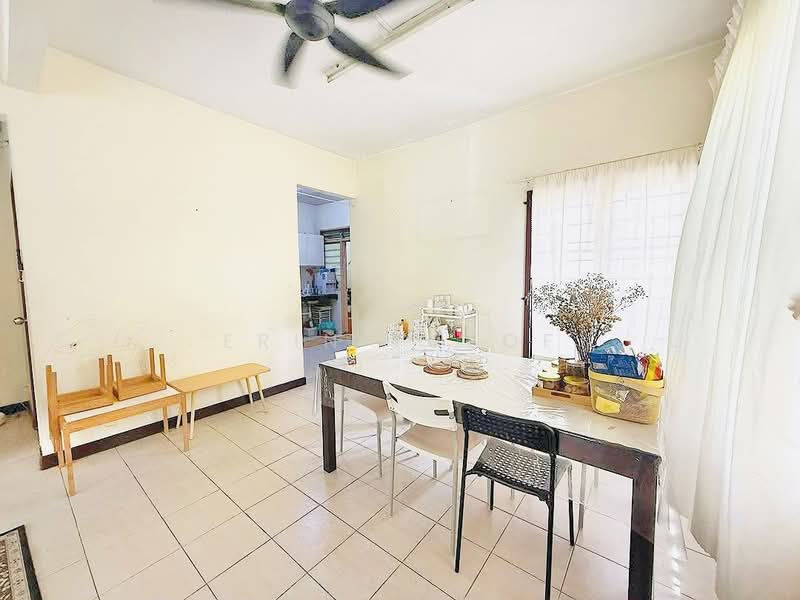 2-storey Terraced House for Rent in Bandar Sri Damansara (Selangor) - Erin Yusof - Dining Room - PropertyGuru.com.my