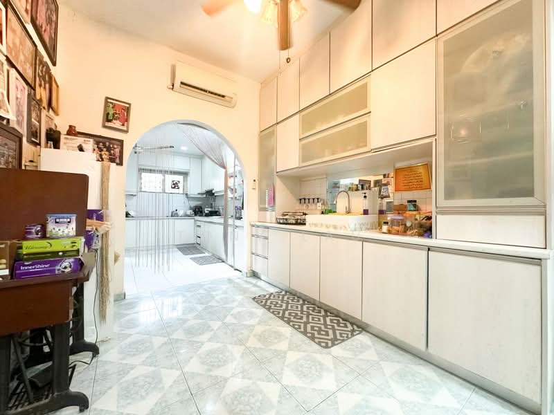 Rumah Teres 2 Tingkat untuk Dijual di Taman Selayang Indah (Selayang) - Tony Lau - Kitchen - PropertyGuru.com.my
