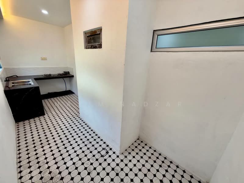 Rumah Teres untuk Dijual di Bandar Putra Permai (Seri Kembangan) - Nazim Nadzar - PropertyGuru.com.my