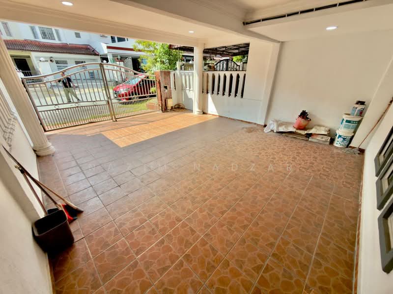Rumah Teres untuk Dijual di Bandar Putra Permai (Seri Kembangan) - Nazim Nadzar - PropertyGuru.com.my
