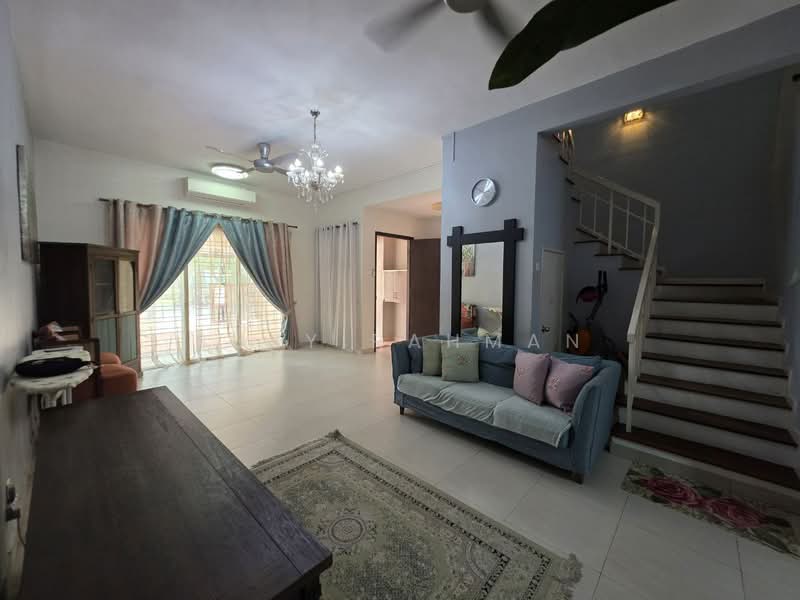 2-storey Terraced House for Sale in Taman Puchong Prima (Puchong) - Suzy Rahman - Living Room - PropertyGuru.com.my