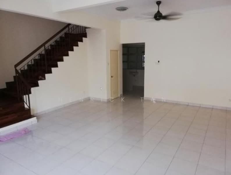 Terraced House for Sale in Kota Kemuning (Shah Alam) - Henrick Tan - Living Room - PropertyGuru.com.my