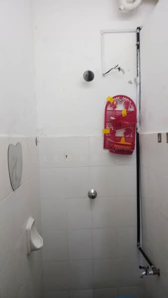 Pangsapuri untuk Dijual di Palm & Nipah Court (Pangsapuri Nipah) - Leong . - Bathroom - PropertyGuru.com.my