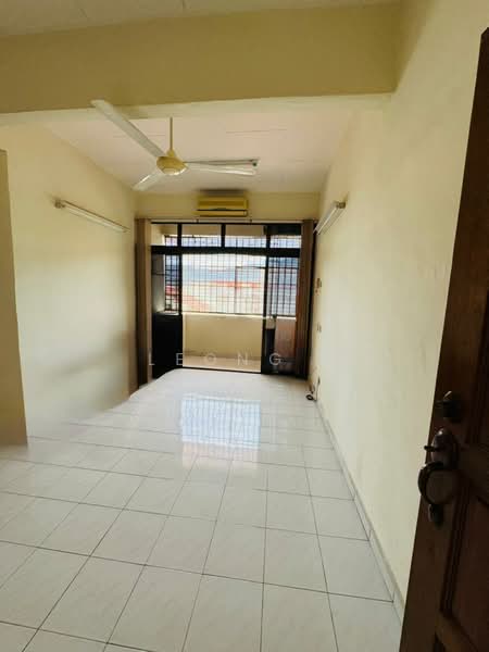 Flat for Sale at 25 Jalan Gemas - Leong . - Balcony - PropertyGuru.com.my