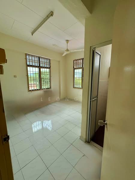 Flat for Sale at 25 Jalan Gemas - Leong . - Interior - PropertyGuru.com.my