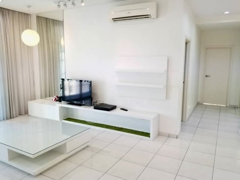 Kondominium untuk Dijual di The Brezza - JC Tong - Living Room - PropertyGuru.com.my