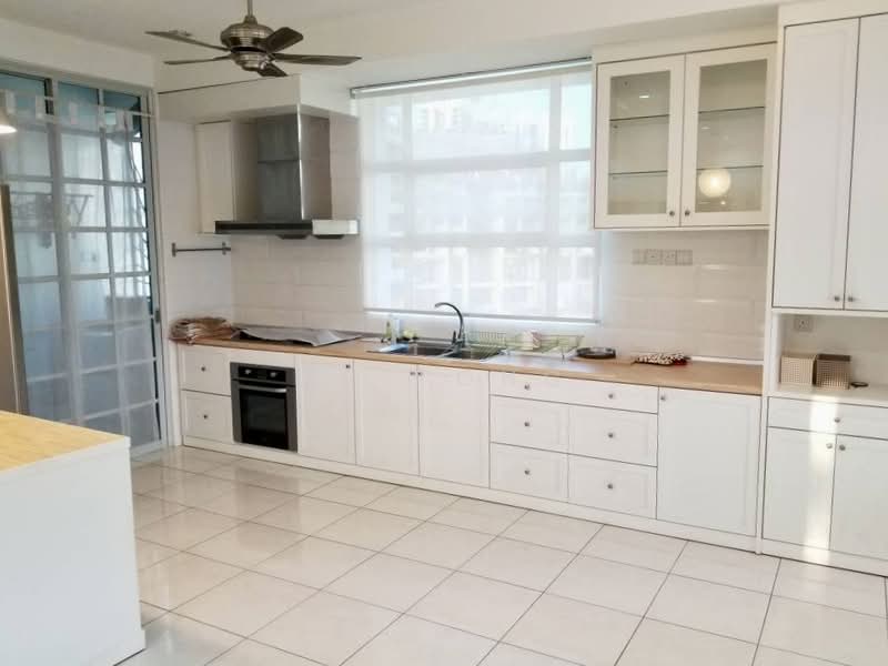 Kondominium untuk Dijual di The Brezza - JC Tong - Kitchen - PropertyGuru.com.my