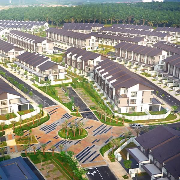 2-storey Terraced House for Sale in Bandar Tropicana Aman (Telok Panglima Garang) - Henrick Tan - Exterior - PropertyGuru.com.my