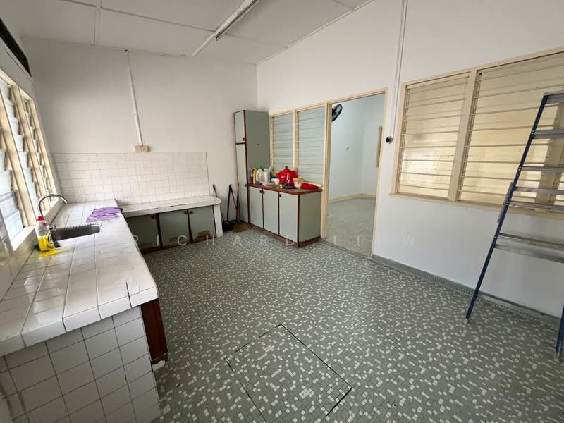 1-storey Terraced House for Sale in SS3 (Petaling Jaya) - Richard Liew - Kitchen - PropertyGuru.com.my