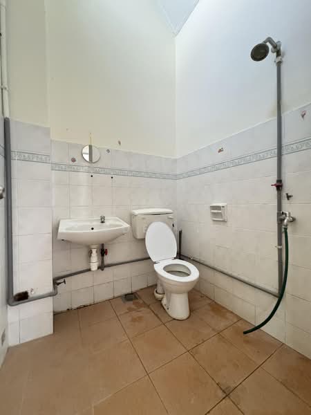 Rumah Teres 2 Tingkat untuk Dijual di Taman Wawasan (Puchong) - Jayden Lee - Bathroom - PropertyGuru.com.my