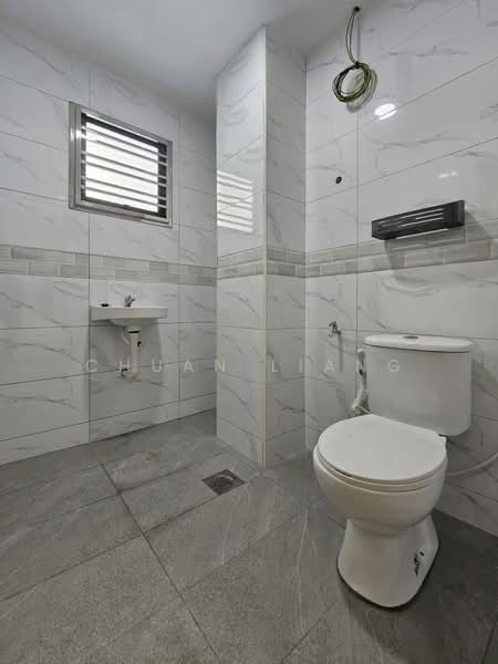 2-storey Terraced House for Sale in Taman Desa Jaya (Johor Bahru) - Chuan Liang - Bathroom - PropertyGuru.com.my
