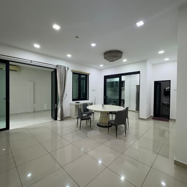 Cluster House for Rent in Taman Mutiara Mas (Skudai) - Fennie Chua - Living Room - PropertyGuru.com.my