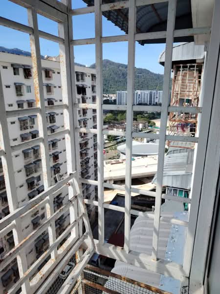 Rumah Flat untuk Dijual di Desa Ixora - Leong . - Exterior - PropertyGuru.com.my