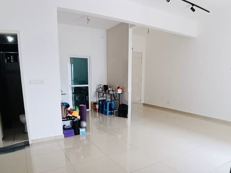 Kondominium untuk Dijual di Imperial Grande - Kent Lai - Living Room - PropertyGuru.com.my