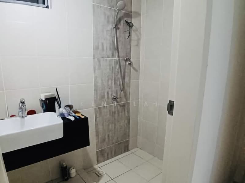 Kondominium untuk Dijual di Imperial Grande - Kent Lai - Bathroom - PropertyGuru.com.my