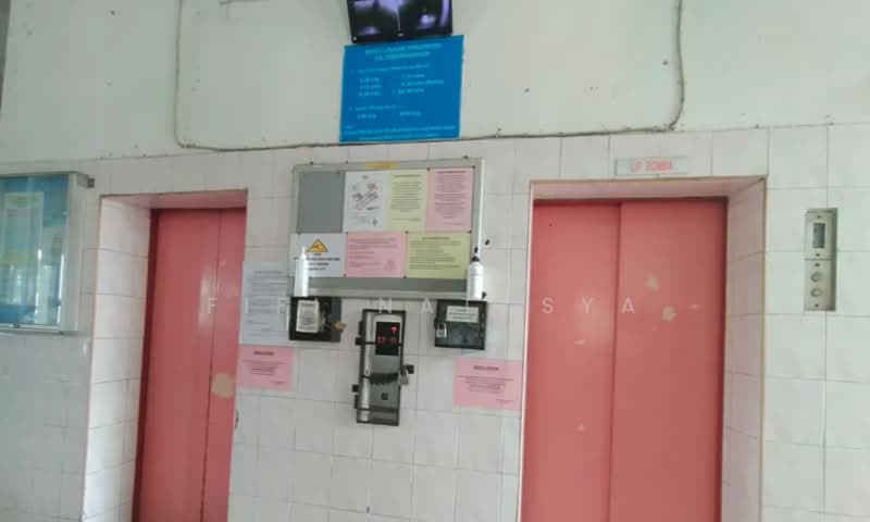 Apartment for Sale at Pangsapuri Kenanga Sari - Fifi Natasya - Corridor - PropertyGuru.com.my