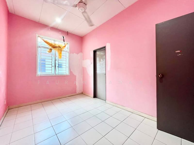 Rumah Teres 2 Tingkat untuk Dijual di Seksyen 33 (Shah Alam) - Fauran Nawawi - PropertyGuru.com.my