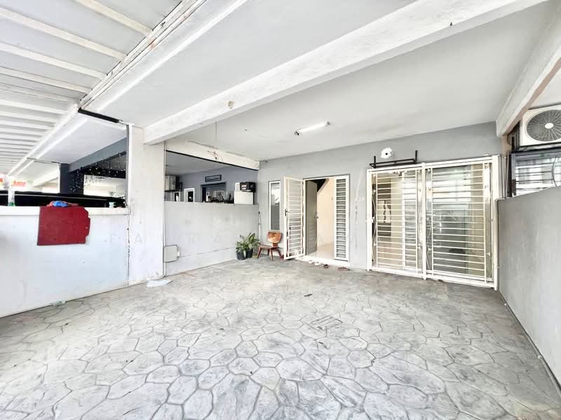 Rumah Teres 2 Tingkat untuk Dijual di Seksyen 33 (Shah Alam) - Fauran Nawawi - PropertyGuru.com.my