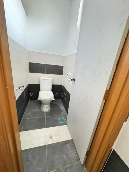 Kilang untuk Dijual di Kawasan Perindustrian SILC (Iskandar Puteri (Nusajaya)) - Mancy Lim - Bathroom - PropertyGuru.com.my