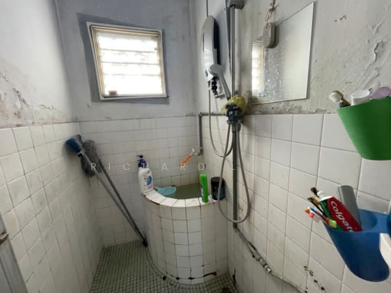 1-storey Terraced House for Sale in SS4 (Petaling Jaya) - Richard Liew - Bathroom - PropertyGuru.com.my