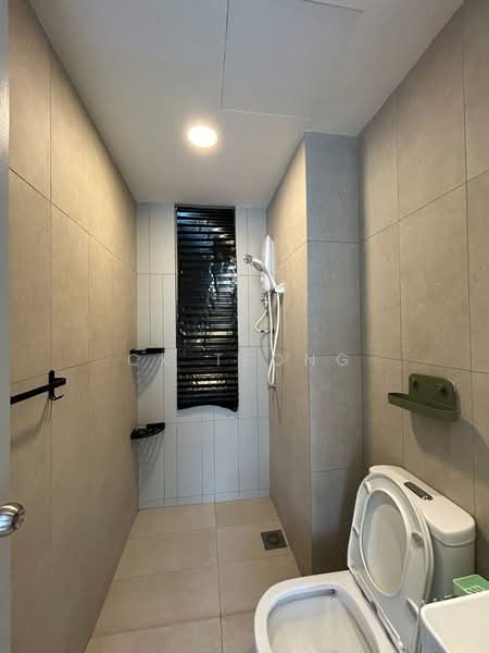 Kondominium untuk Disewa di Kenwingston Platz - CK Teong - Bathroom - PropertyGuru.com.my